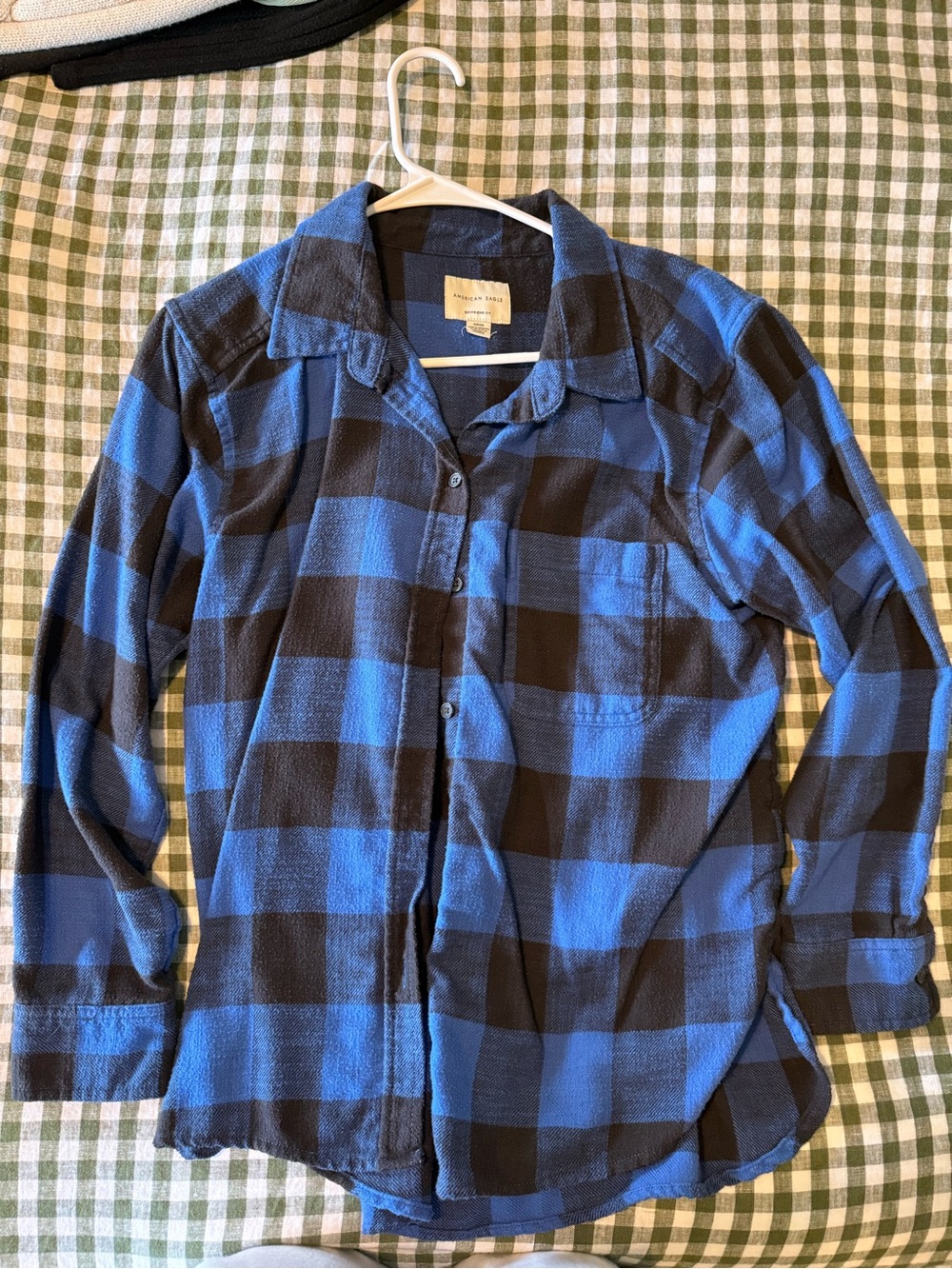 American Eagle Outfitters Blue and Black Plaid Button-Down Shirt